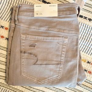 NWT American Eagle Lavender Jeggings 💜